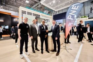 WindEnergy Hamburg’da PNE ve ENERCON yöneticileri Beerfelde enerji parkı imza töreninde